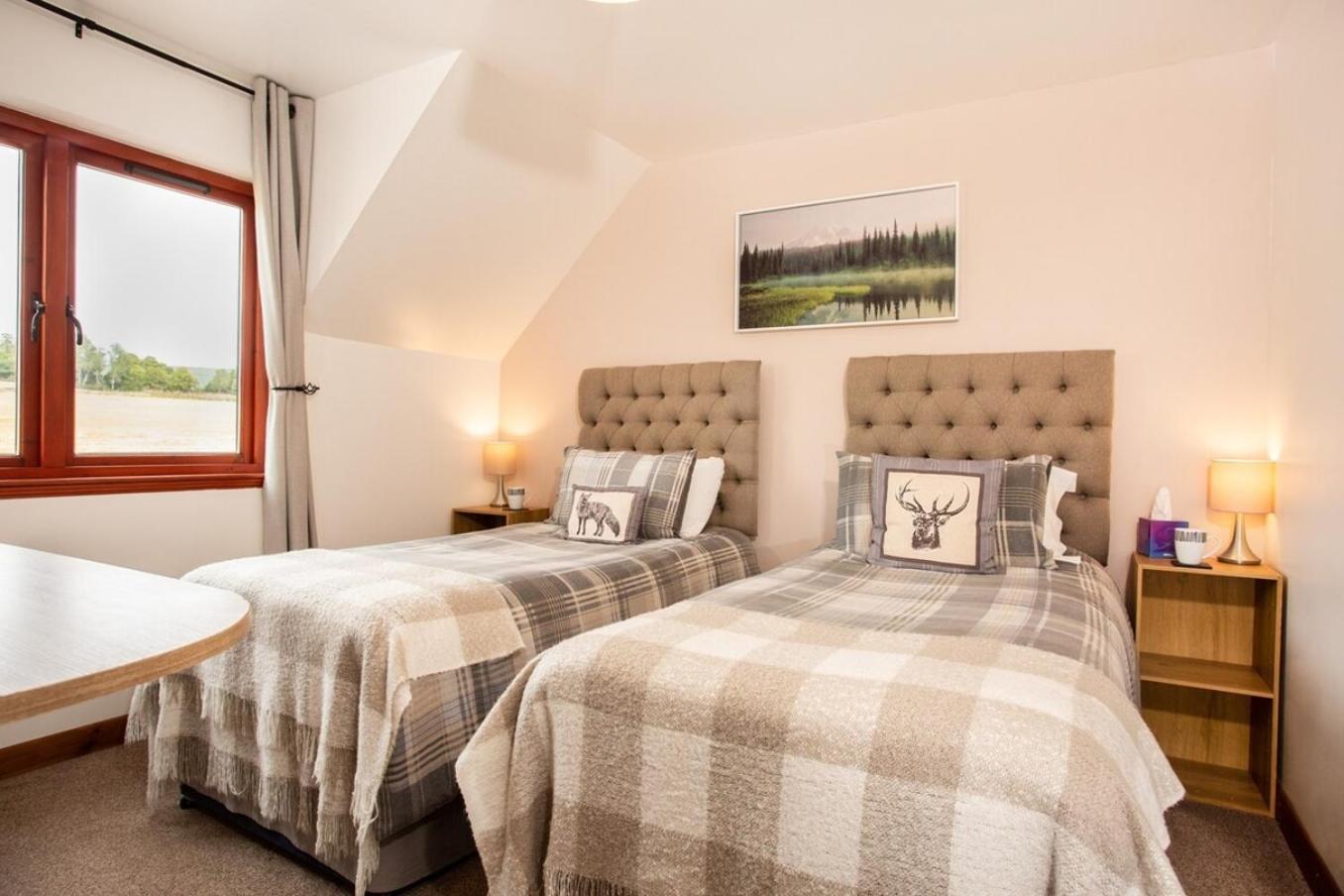 Beechwood Lodge Guesthouse Alness Exteriör bild